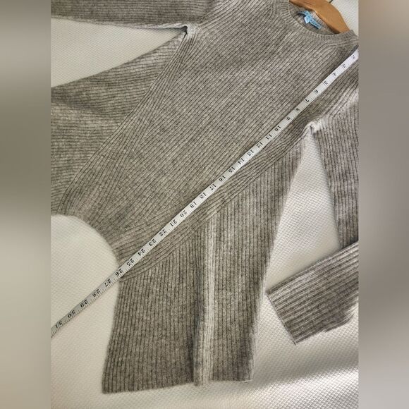 ANTONIO MELANI Oatmeal Tan Beige Ribbed Sweater - Picture 7 of 8